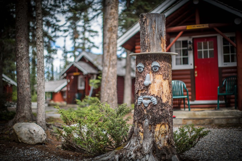 Paradise Lodge & Bungalows | 105 Lake Louise Dr, Lake Louise, AB T0L 1E0, Canada | Phone: (403) 522-3595