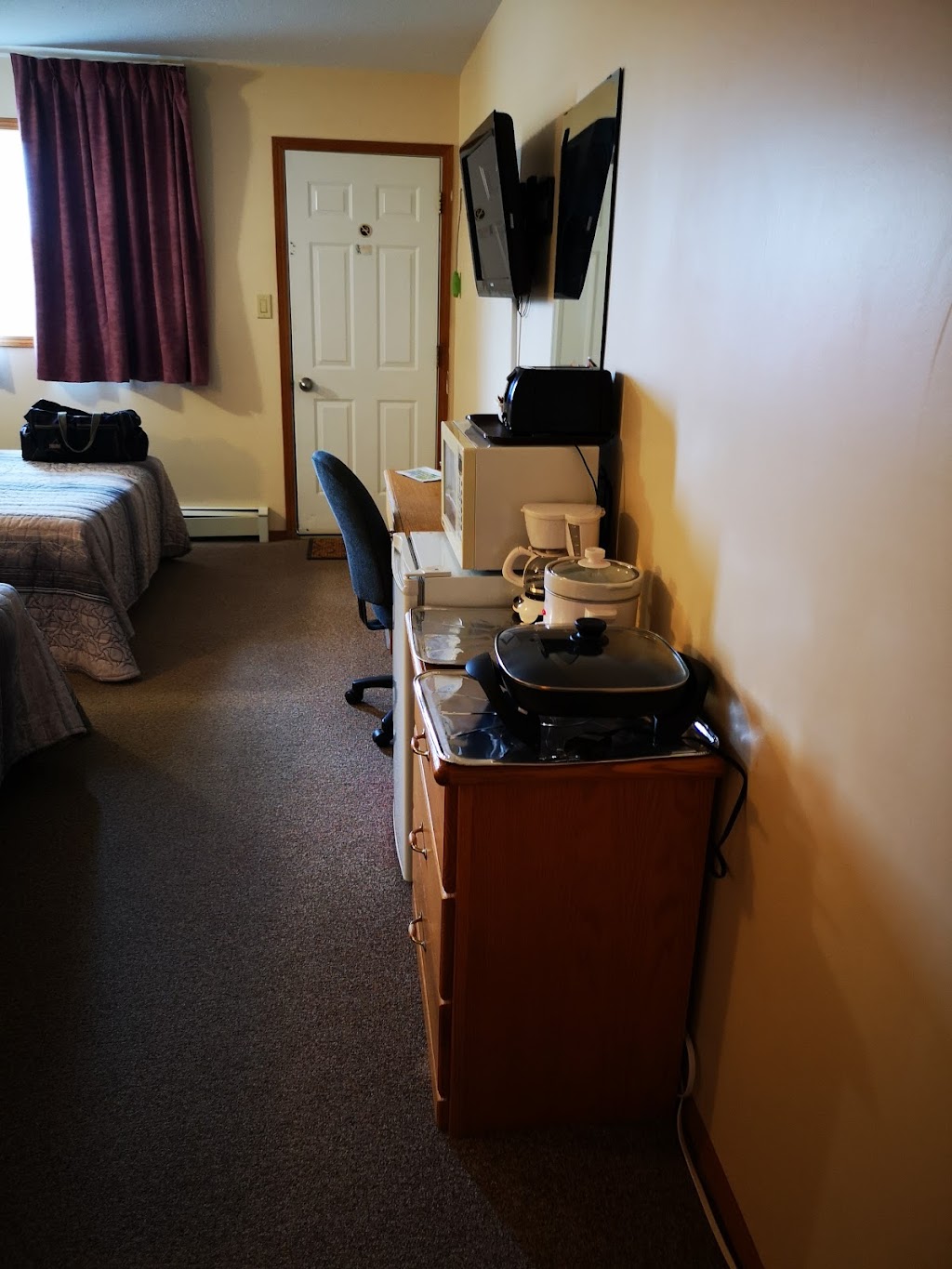 Last Mountain Inn | 802 2nd Ave E, Watrous, SK S0K 4T0, Canada | Phone: (306) 946-3383