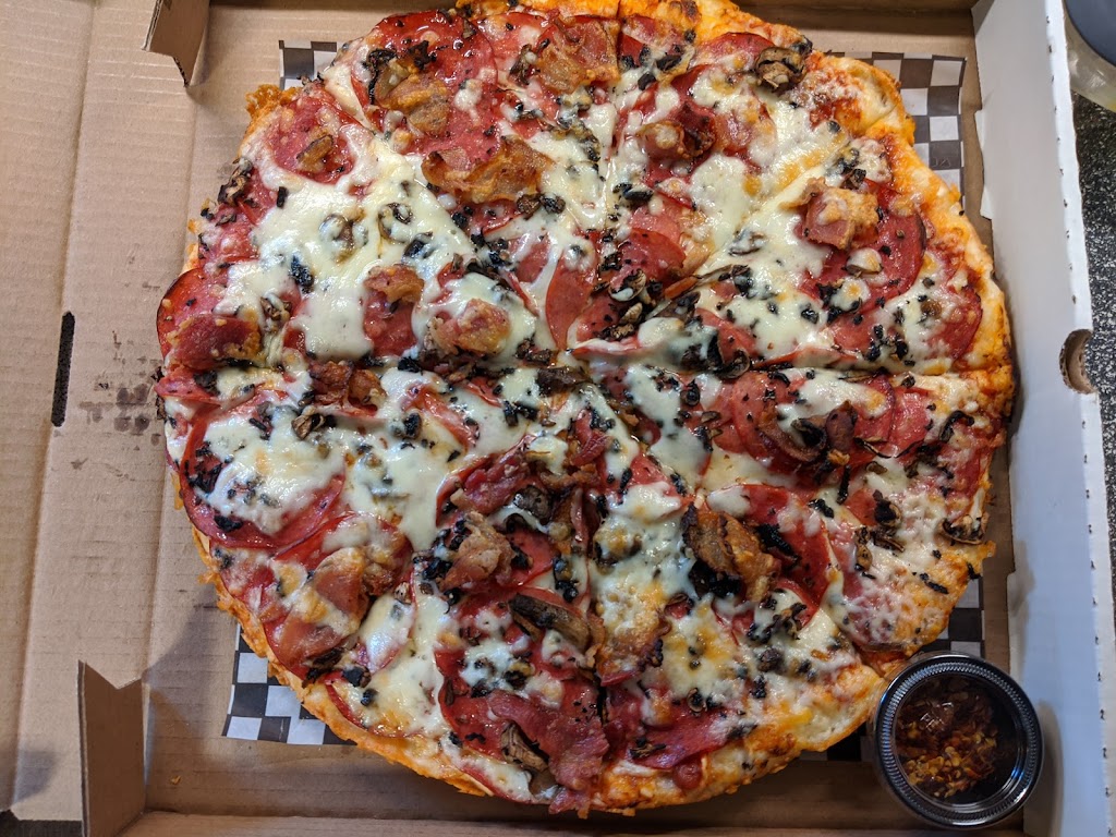 The Pizza Oven | 1215 Henderson Hwy, Winnipeg, MB R2G 1L8, Canada | Phone: (204) 949-3000
