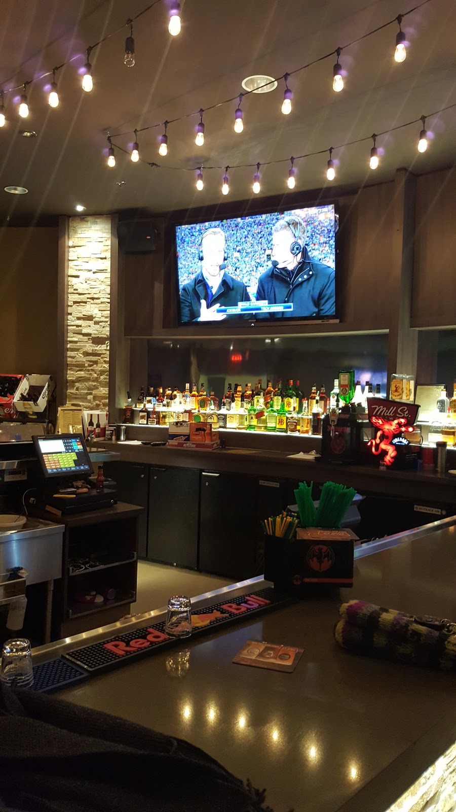 Riverside Inn | 531 St Marys Rd, Winnipeg, MB R2M 3L3, Canada | Phone: (204) 231-1463