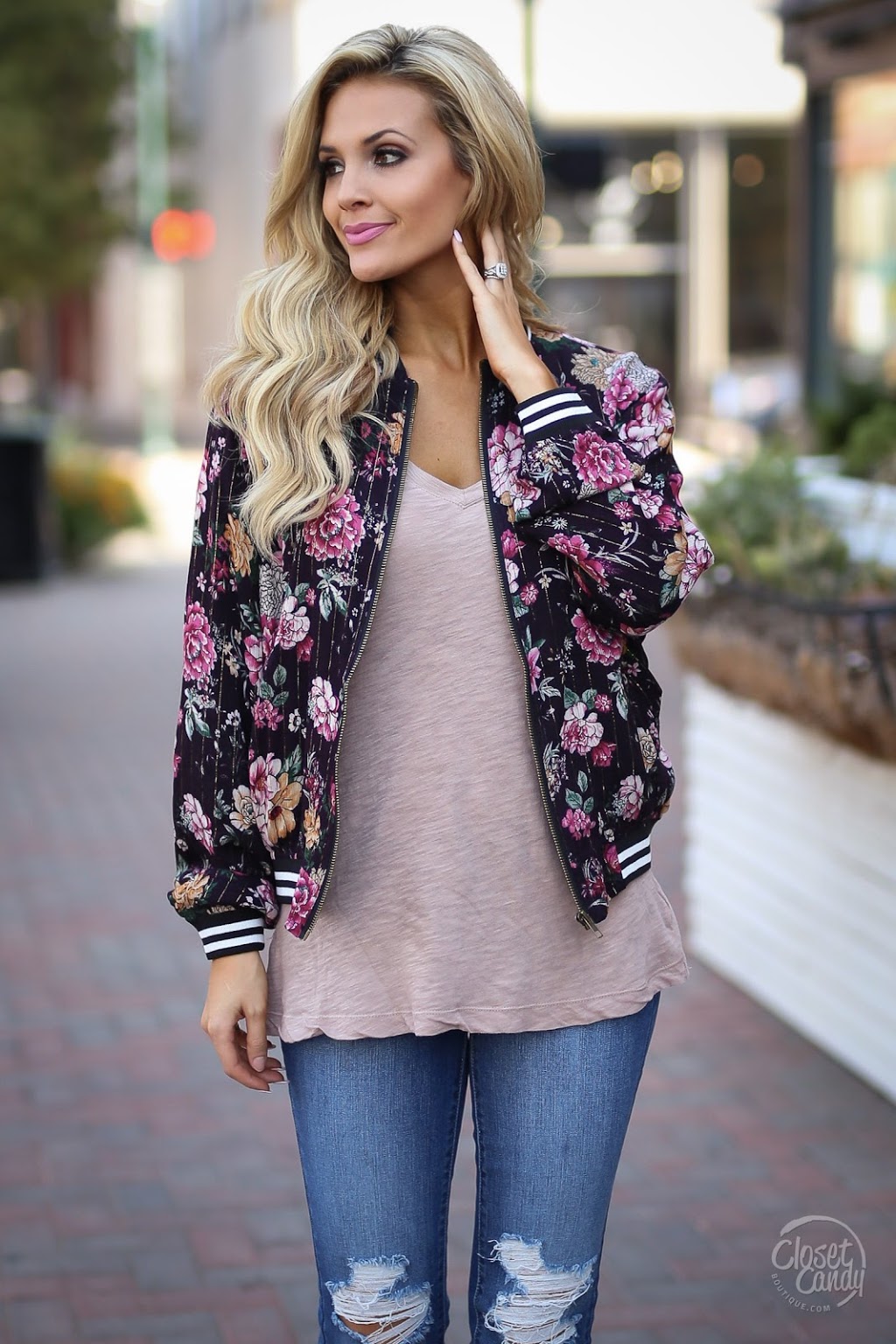 Vancouver Fashion Truck | 3610 Bonneville Pl #2, Burnaby, BC V3N 4T7, Canada | Phone: (604) 338-9672