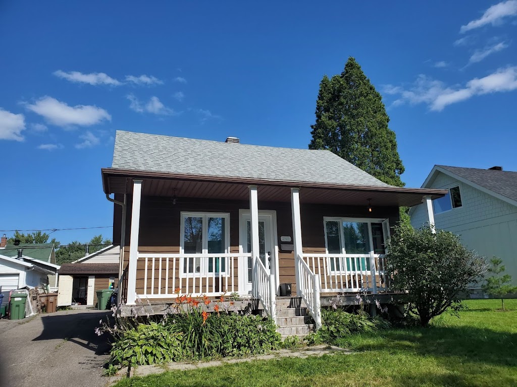 Toiture Saguenay | 561 Delisle, Chicoutimi, QC G7G 3B7, Canada | Phone: (418) 290-1715