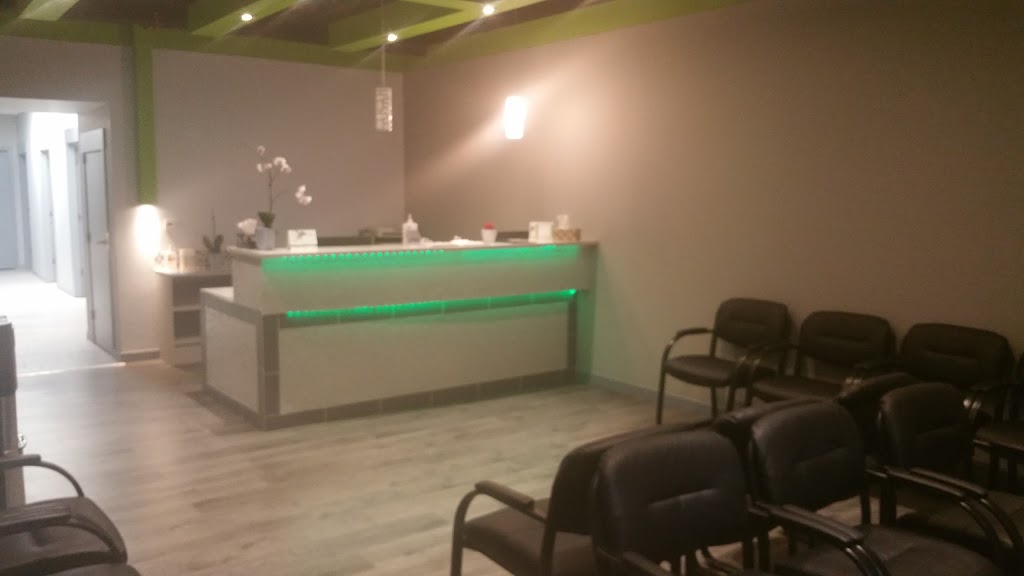 Rainbow Falls Medical Clinic | 100 Rainbow Rd #104, Chestermere, AB T1X 0V2, Canada | Phone: (403) 248-4488
