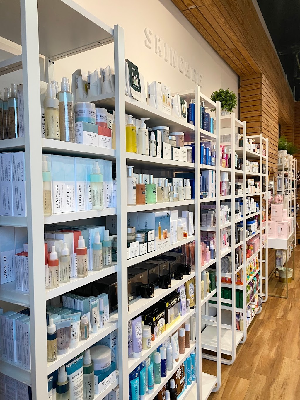Niche Beauty | 220 Lakeland Dr #120, Sherwood Park, AB T8H 0N6, Canada | Phone: (780) 400-6727