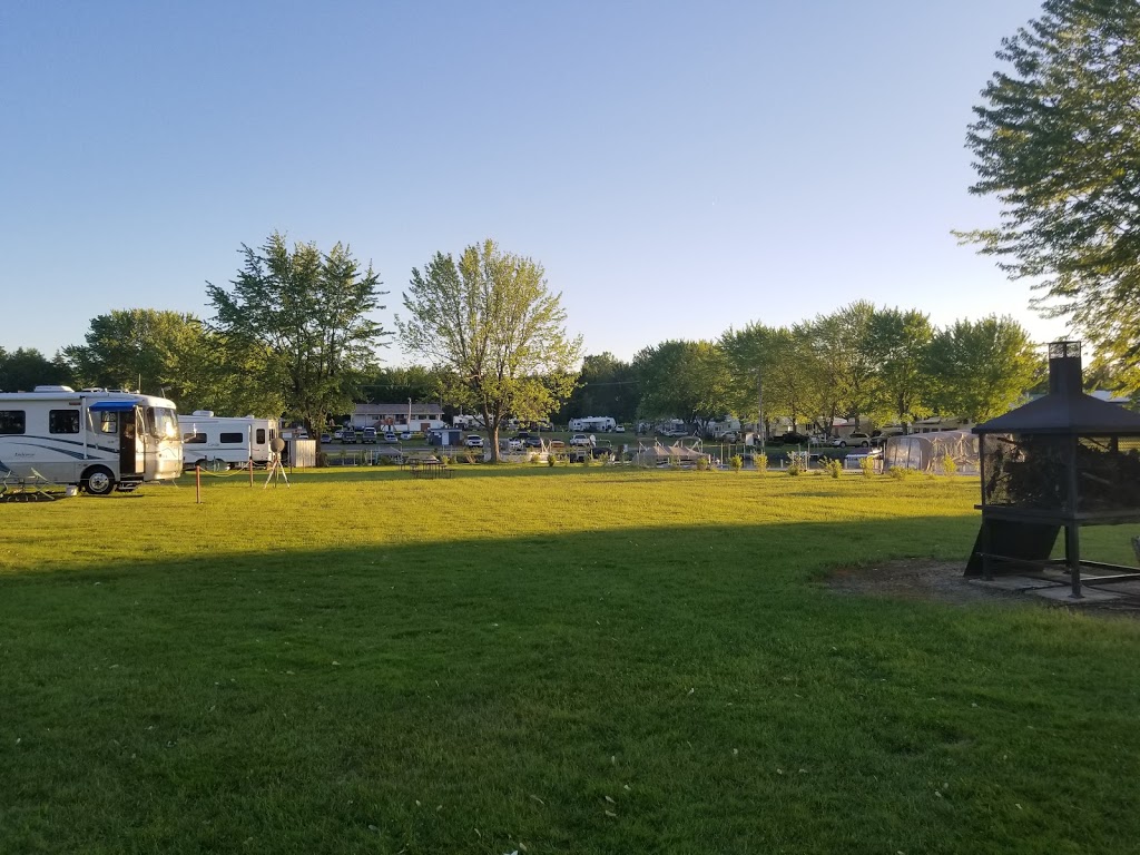Camping APCD Drummondville (Centre plein air) | 4938 Boulevard Allard, Saint-Nicéphore, QC J2A 2S3, Canada | Phone: (819) 477-0389