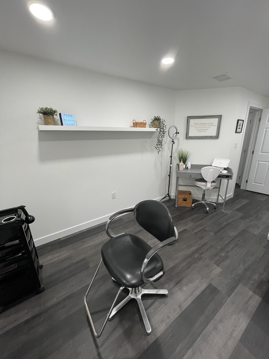 Tease Beauty Lounge | Glenridding Blvd SW, Edmonton, AB T6W 2G9, Canada | Phone: (780) 263-1442