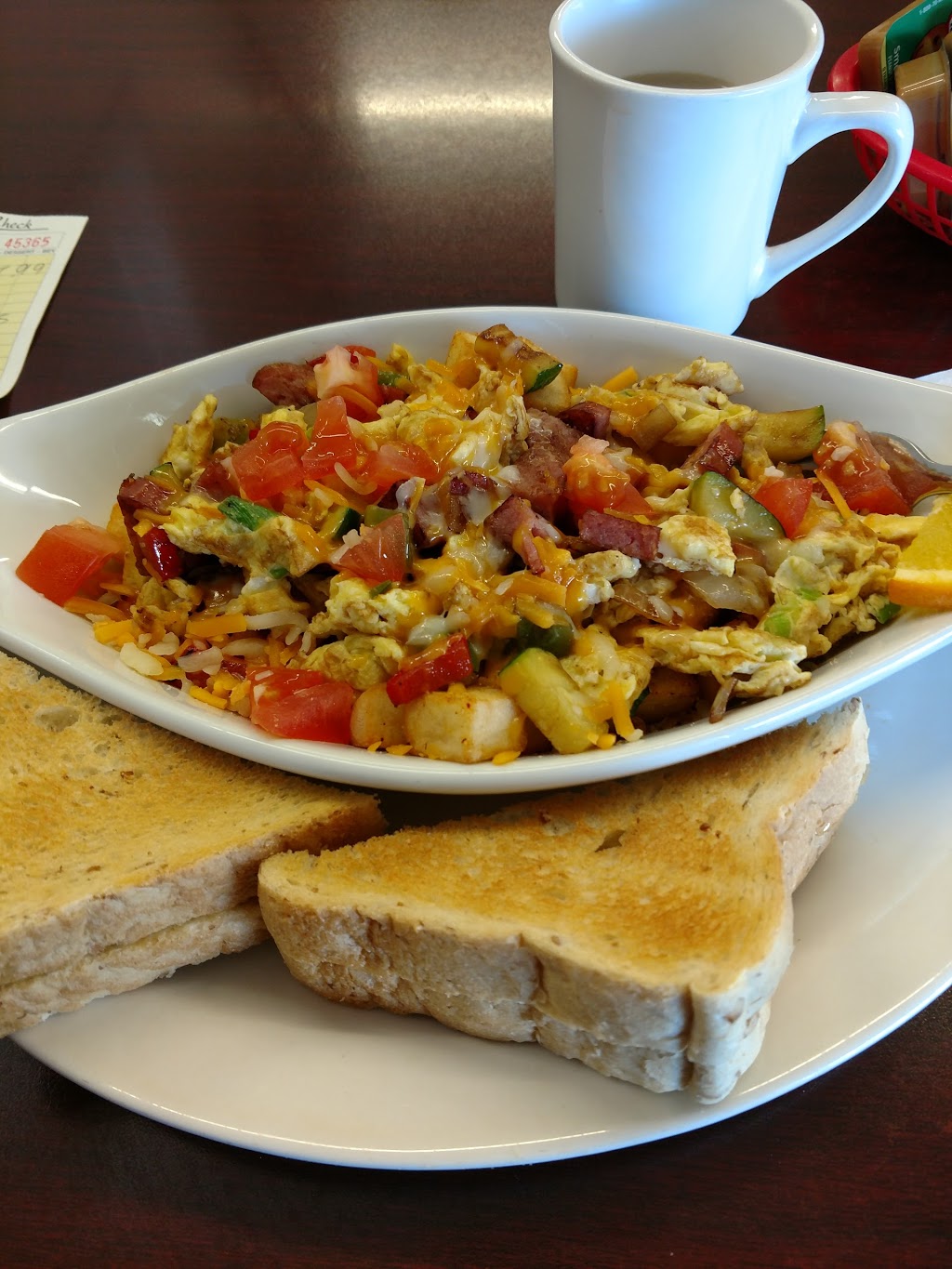 Two Peppers Restaurant | 40 Penner Dr, Blumenort, MB R0A 0C0, Canada | Phone: (204) 346-0138