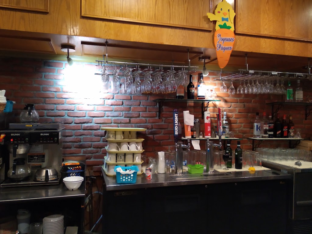 Delicatessen Place Granby | 302 Rue Principale, Granby, QC J2G 2W4, Canada | Phone: (450) 378-3768