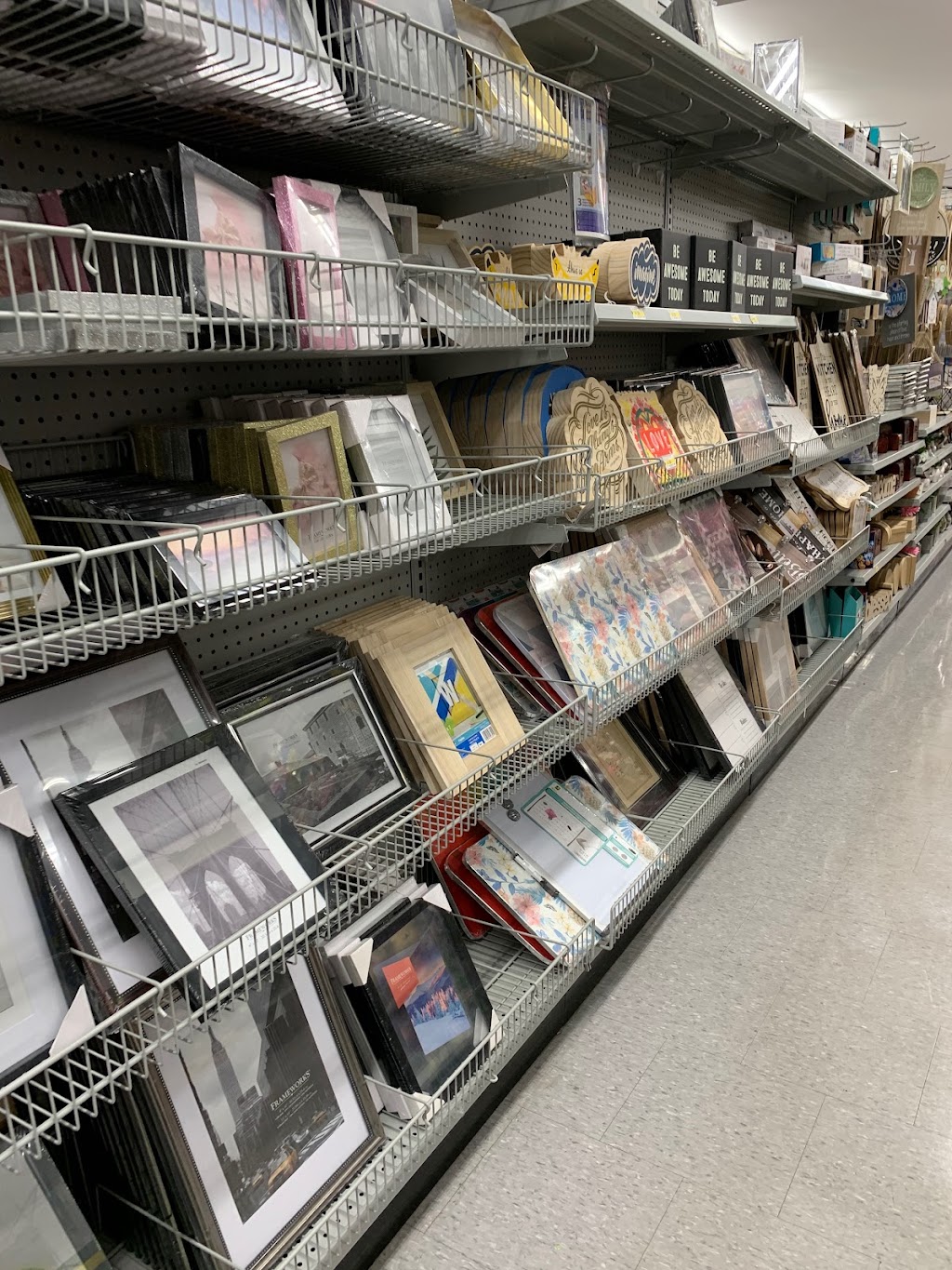 Dollarama | Kipling Plaza, 2141 Kipling Ave, Etobicoke, ON M9W 4K8, Canada | Phone: (416) 741-8158