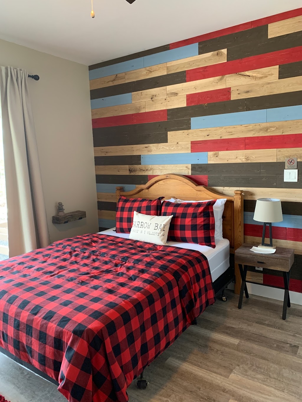 On the Cliff Bed & Breakfast | 136 McKague Rd, Lions Head, ON N0H 1W0, Canada | Phone: (416) 209-1061