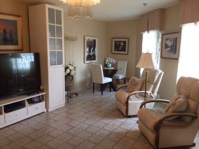 Résidence St-Jean-sur-Richelieu | 275 Boulevard Saint-Luc, Saint-Jean-sur-Richelieu, QC J2W 0B7, Canada | Phone: (450) 357-4280