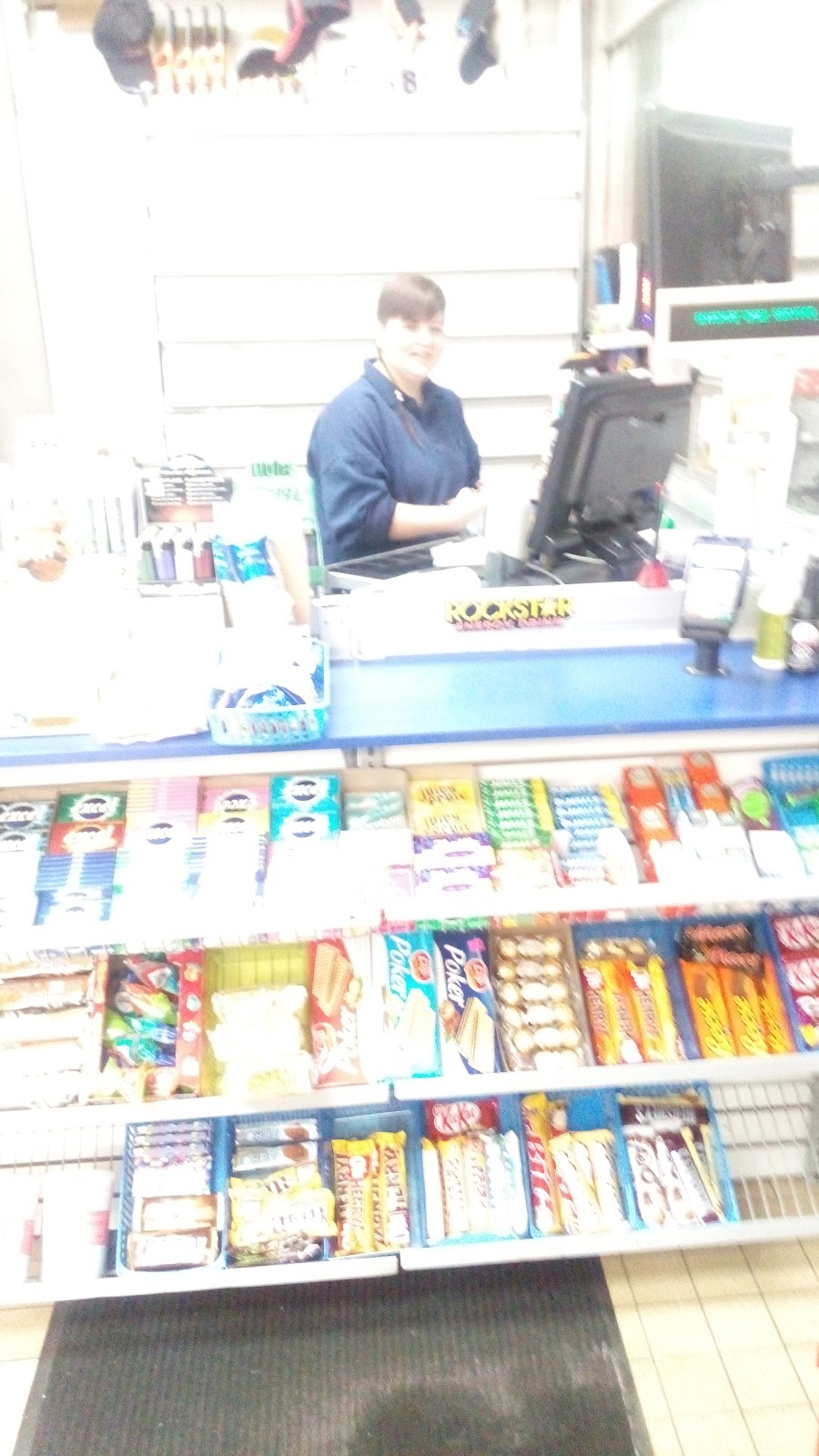 ESSO COUCHE-TARD | 480 Boulevard Saint-Joseph, Gatineau, QC J8Y 3Y7, Canada | Phone: (819) 777-4793