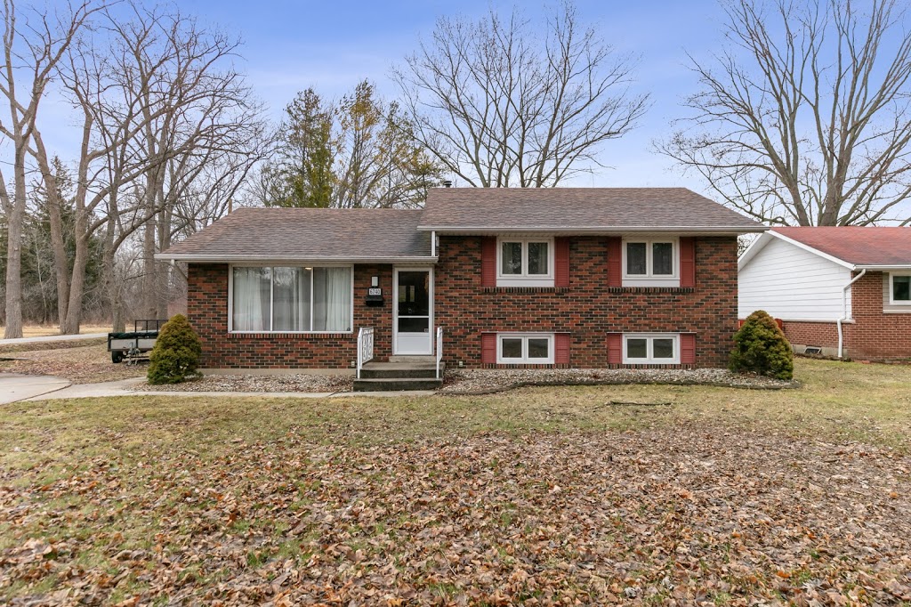 Stacey DiNiro - Sales Representative JUMP Realty Inc, Brokerage | 141 Main St E, Kingsville, ON N9Y 1A5, Canada | Phone: (519) 796-3891