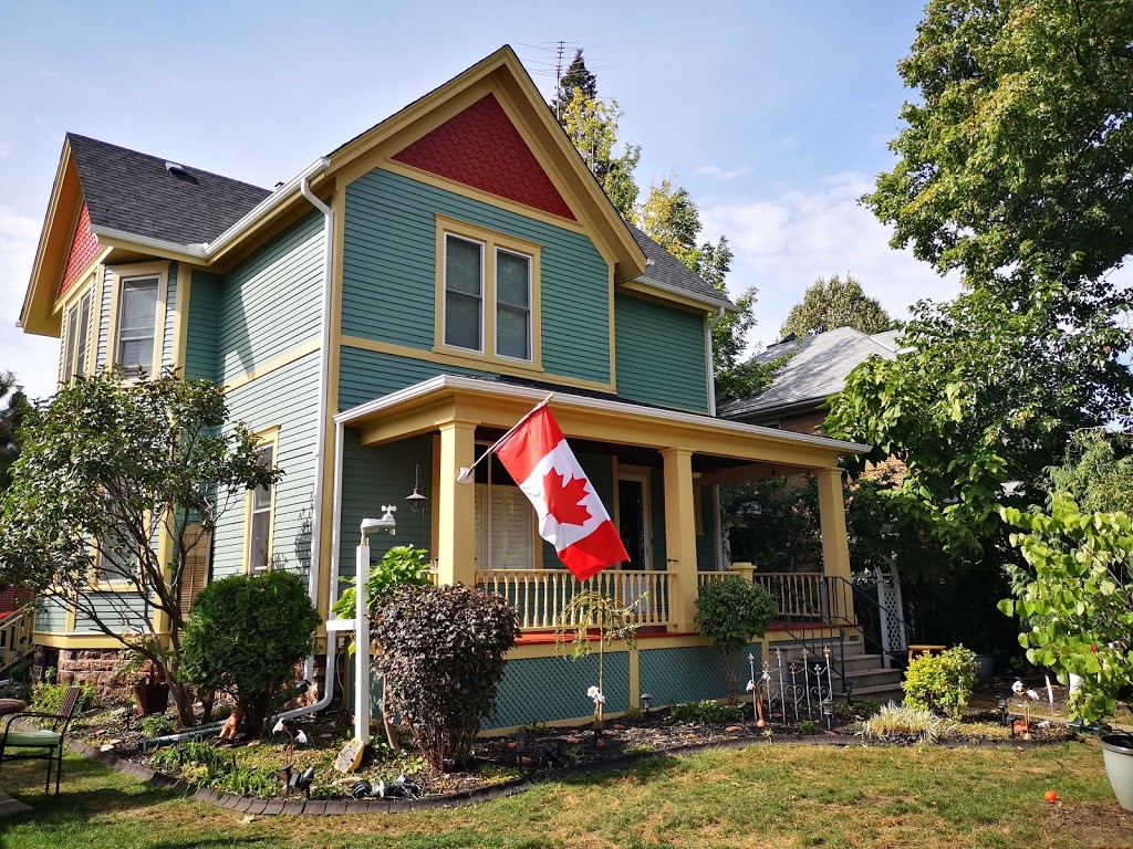 2GalsProPainting | 561 Brant St, Burlington, ON L7R 2G6, Canada | Phone: (289) 804-1868