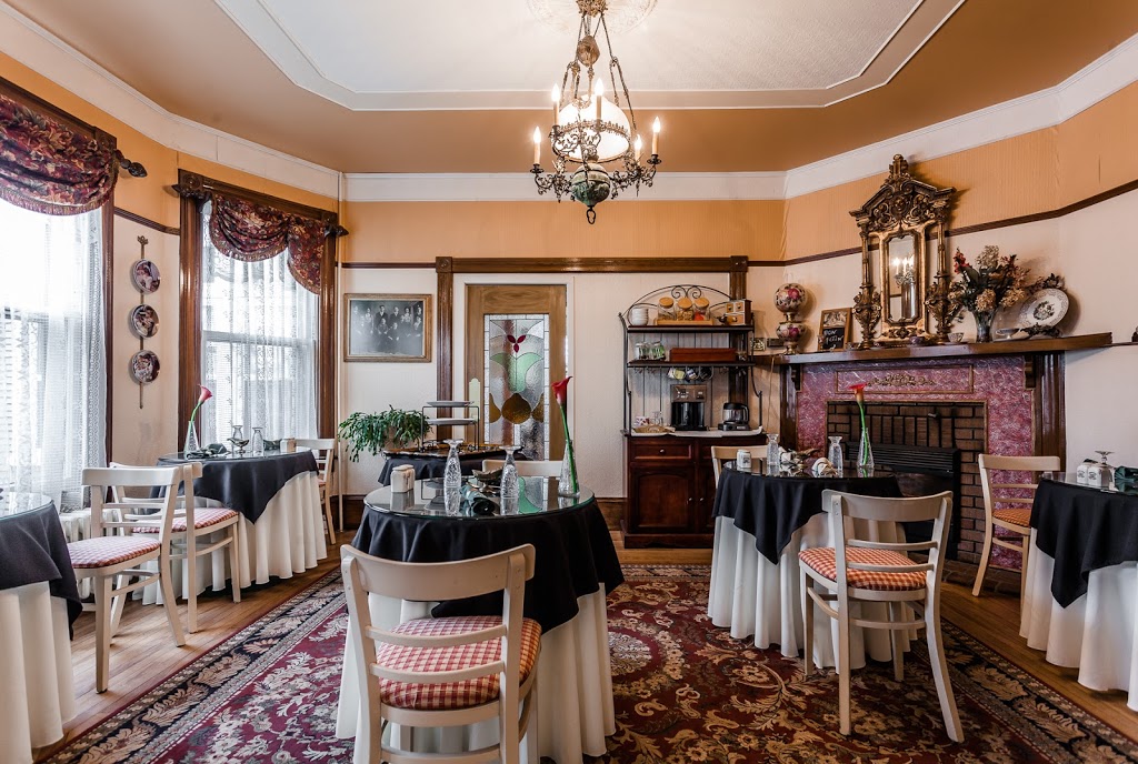 Au Cafe Creme & Spa | 235 Rue des Pins, Magog, QC J1X 2H8, Canada | Phone: (877) 631-7222