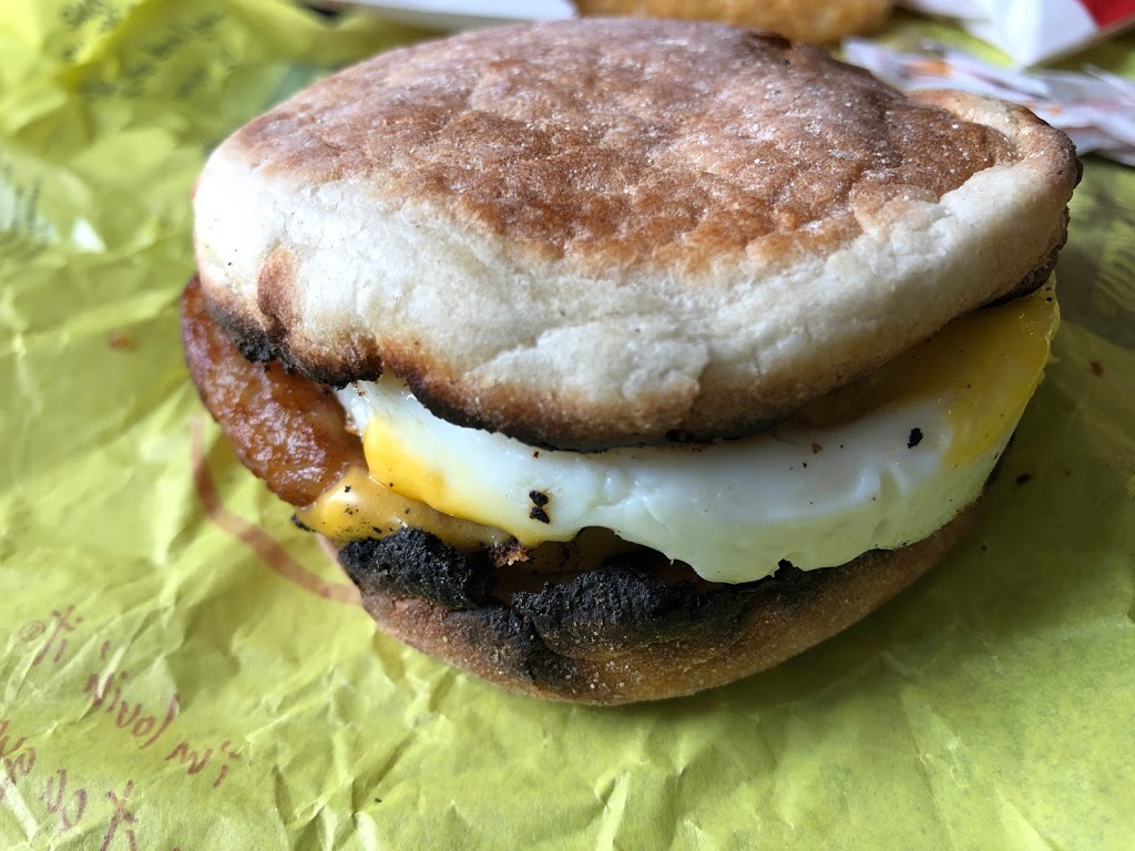 McDonalds | 377 Burnhamthorpe Rd E, Mississauga, ON L5A 3Y1, Canada | Phone: (905) 270-3529