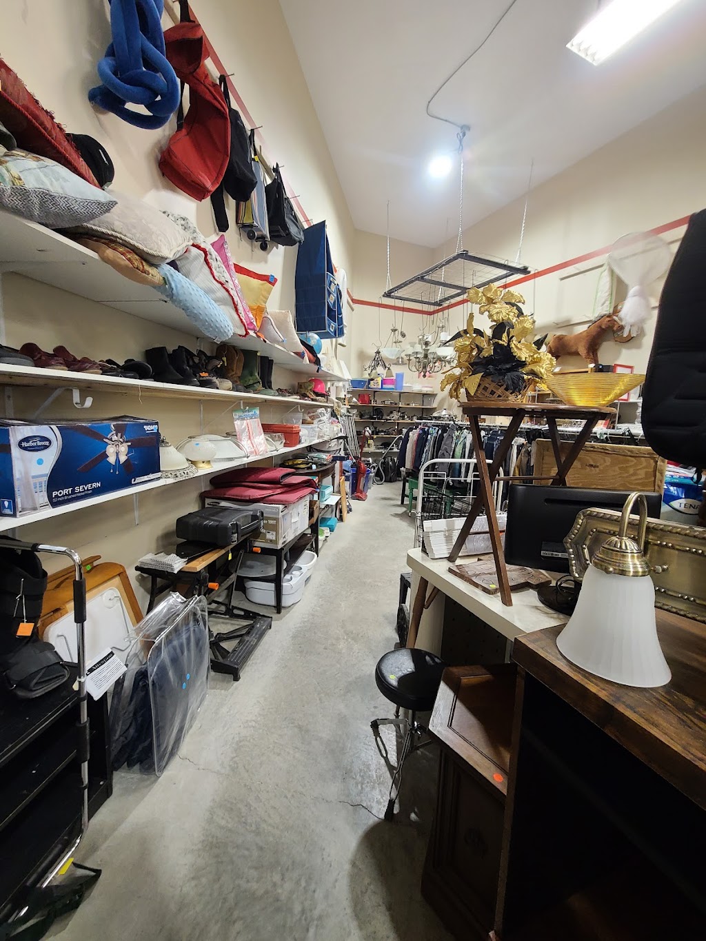 Bellevilles Thrift Store: Supporting BCS | 393 Sidney St, Belleville, ON K8P 3Z9, Canada | Phone: (613) 967-1371