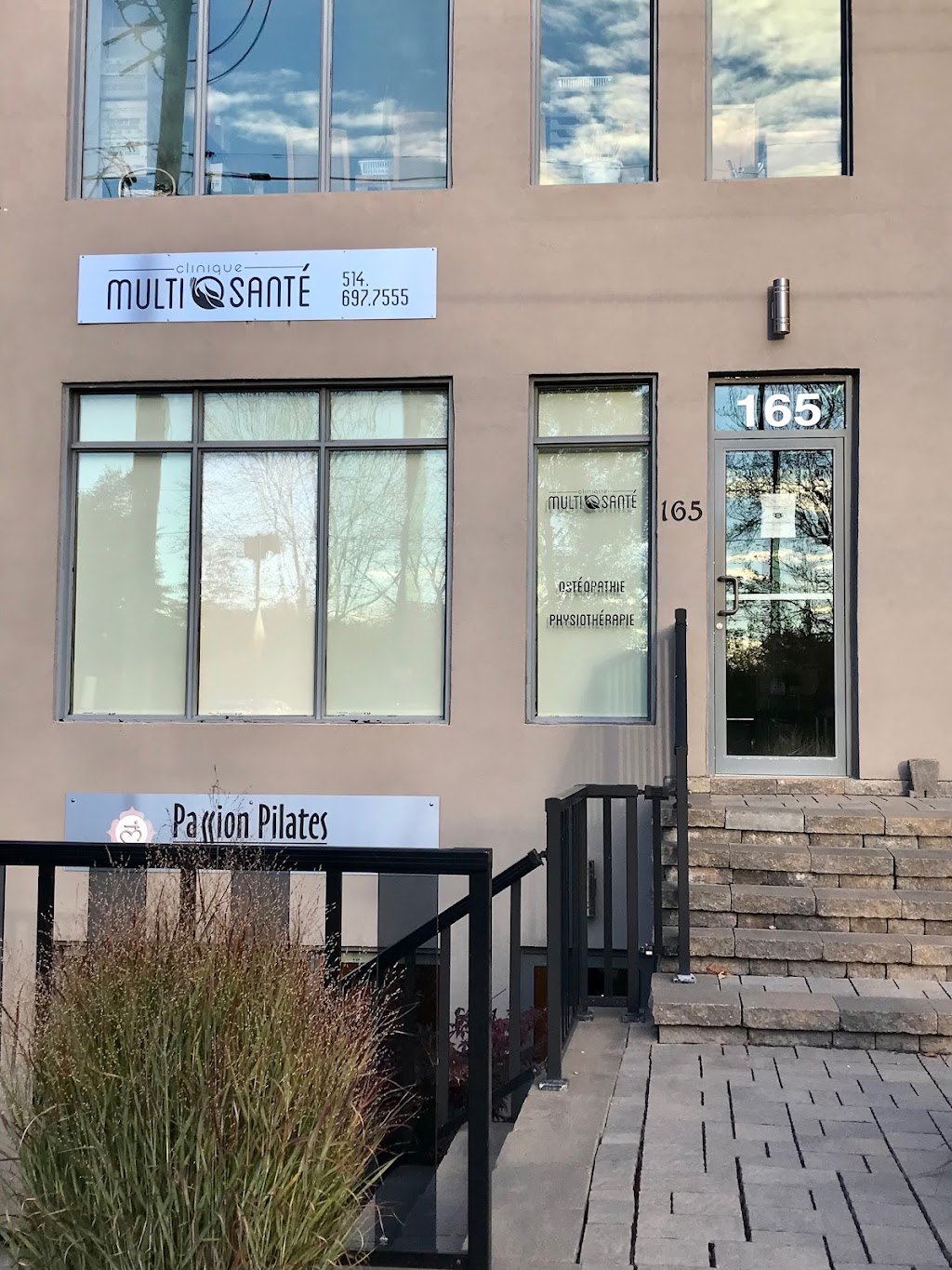 Melissa Gagne Athletic Therapist CAT(C) B.Sc. | 165 Av. Cartier, Pointe-Claire, QC H9X 3A6, Canada | Phone: (514) 266-2567