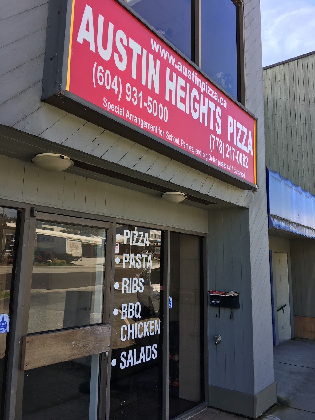Austin Heights Pizza | 1126 Austin Ave, Coquitlam, BC V3K 3P5, Canada | Phone: (604) 931-5000