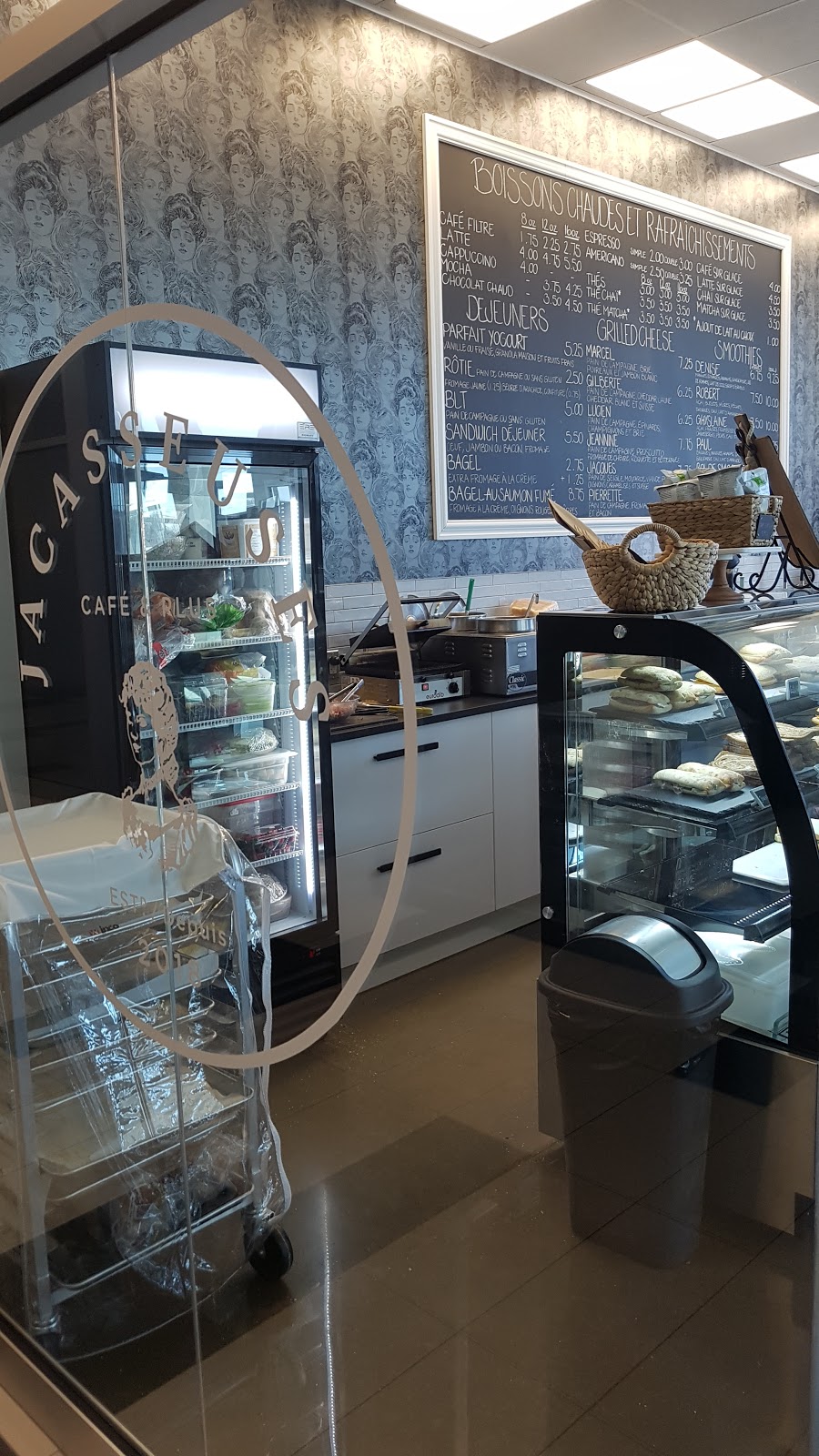 Les Jacasseuses | 230 Boulevard Brisebois, Châteauguay, QC J6K 0J6, Canada | Phone: (514) 884-3610