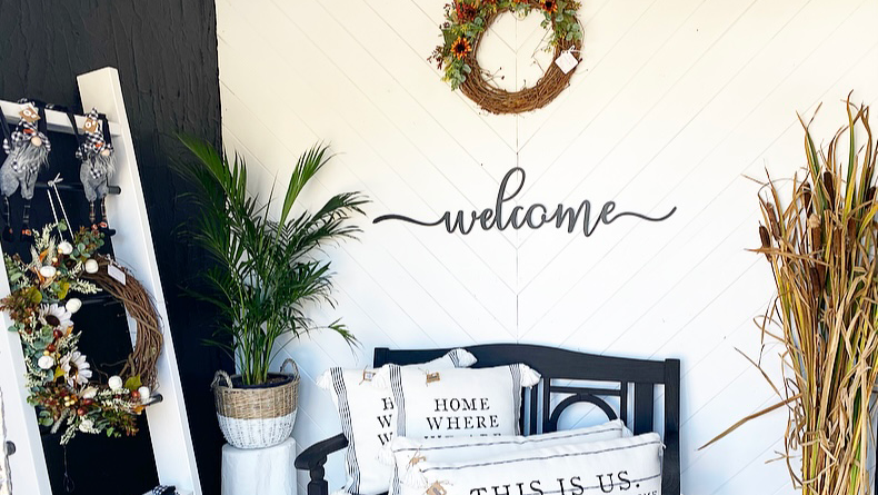 Whispering Willows | 114 Centre St N, Sundre, AB T0M 1X0, Canada | Phone: (403) 638-1634