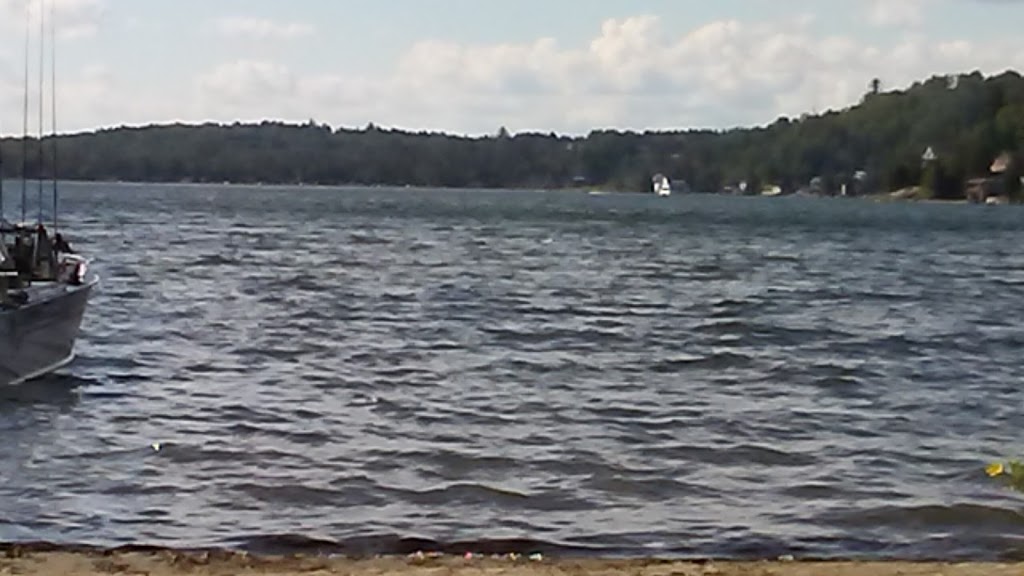 Willoughby Lake Cabins | 2004 VT-5A, Orleans, VT 05860, USA | Phone: (802) 525-3401