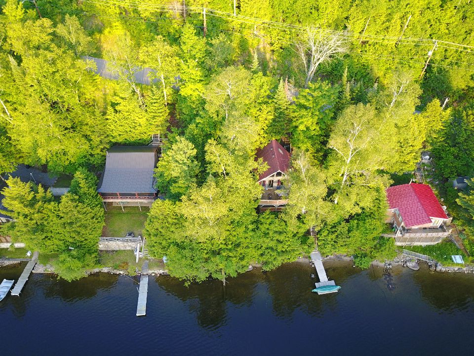 Chalet mille et une nuits | 13394 Chemin du Lac Labelle, Labelle, QC J0T 1H0, Canada | Phone: (514) 814-2525