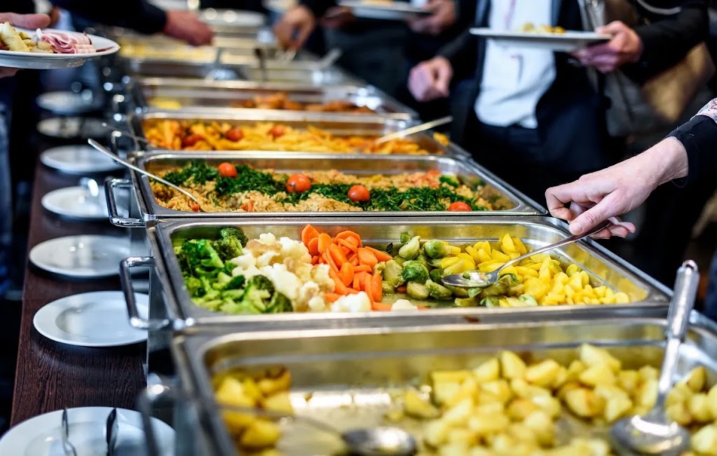 Favoloso Catering | 3883 Hwy 7 Unit 7, Woodbridge, ON L4L 6B9, Canada | Phone: (647) 284-5822