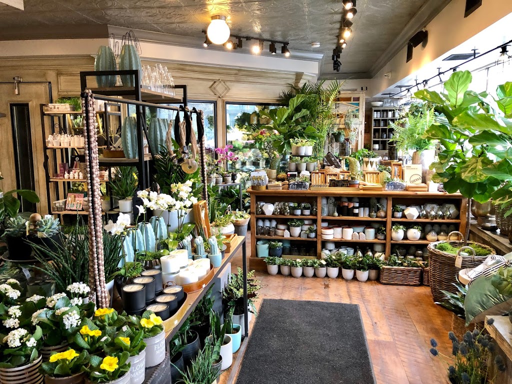 Summerhill Floral Boutique | 1057 Mt Pleasant Rd, Toronto, ON M4P 2M5, Canada | Phone: (647) 748-0777