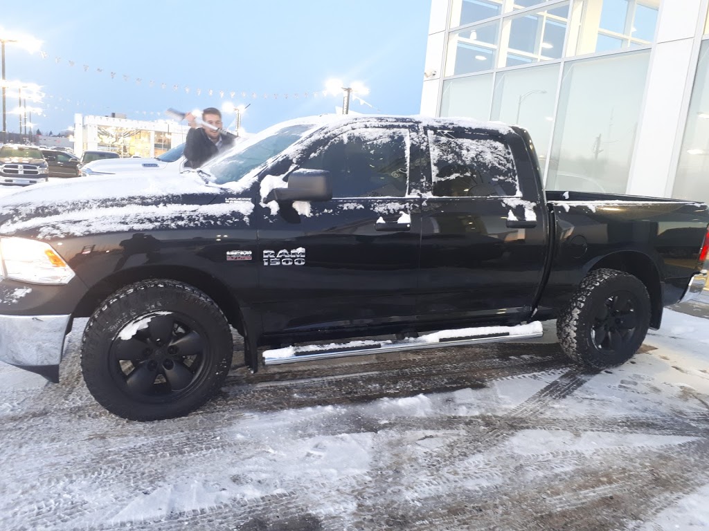 Laquerre Chrysler | 34 Boulevard Arthabaska Est, Victoriaville, QC G6T 0S7, Canada | Phone: (819) 752-5252