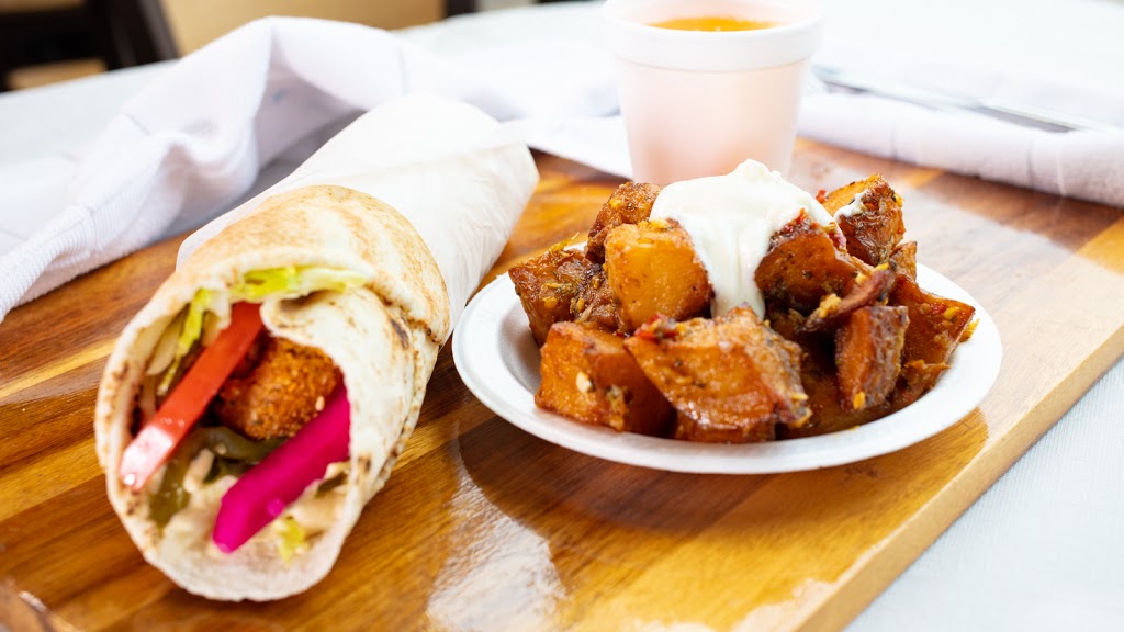 3brothers shawarma & poutine | 160 Rideau St, Ottawa, ON K1N 5X6, Canada | Phone: (613) 241-2220