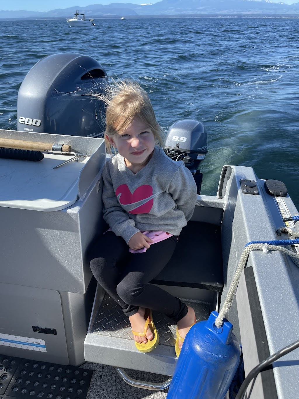 Slabrador Salmon Charters | 8868 Mclarey Ave, Black Creek, BC V9J 1A3, Canada | Phone: (250) 898-1044
