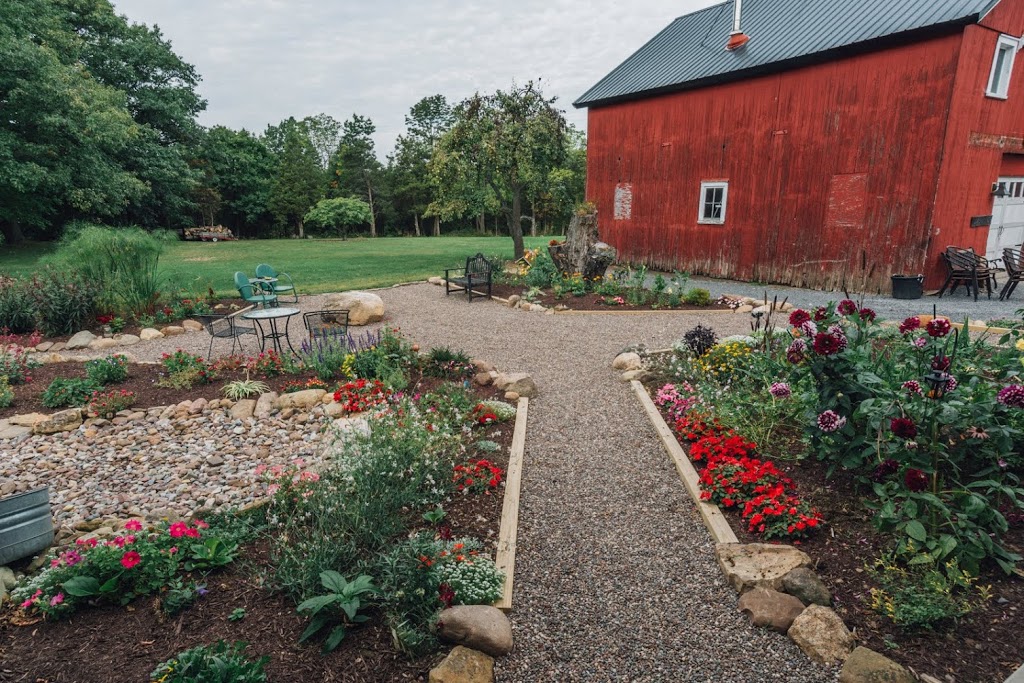 Cookes Creekview Bed and Breakfast | 2244 Lockport Olcott Rd, Newfane, NY 14108, USA | Phone: (716) 534-0920