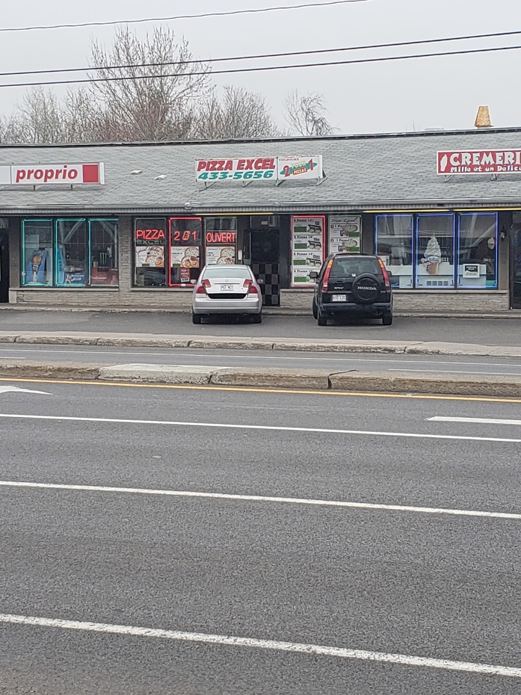 Pizza Excel | 1274 Boulevard Curé-Labelle, Blainville, QC J7C 2N8, Canada | Phone: (450) 433-5656