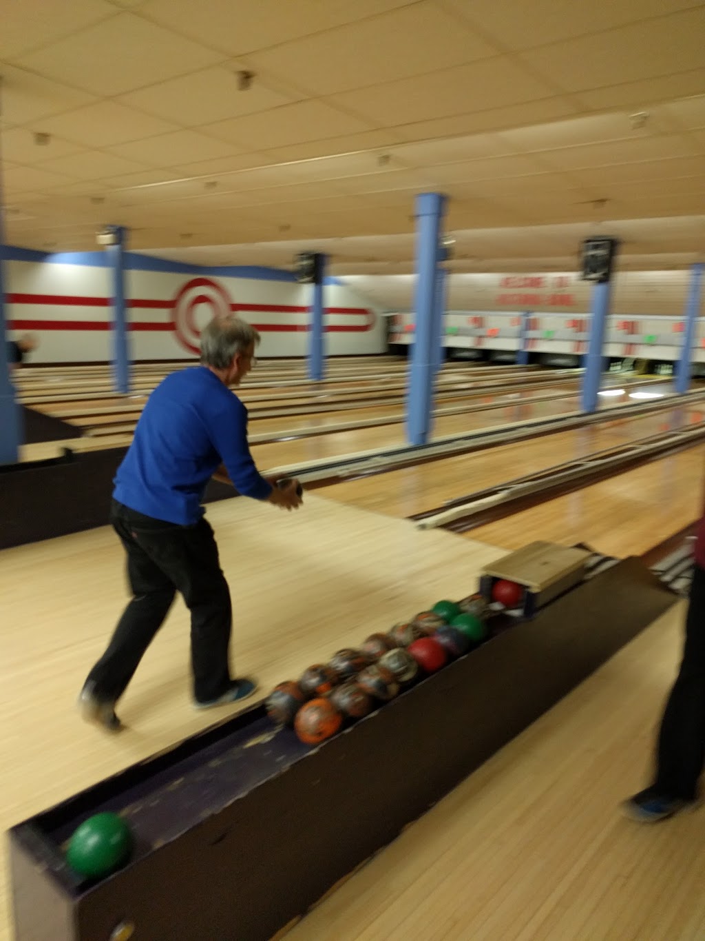 Victoria Bowling Lanes | 280 Victoria St S, Kitchener, ON N2G 2C3, Canada | Phone: (519) 745-3411