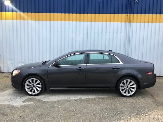 Autovibe | 1104 Chevrier Blvd, Winnipeg, MB R3T 1Y1, Canada | Phone: (204) 479-3880