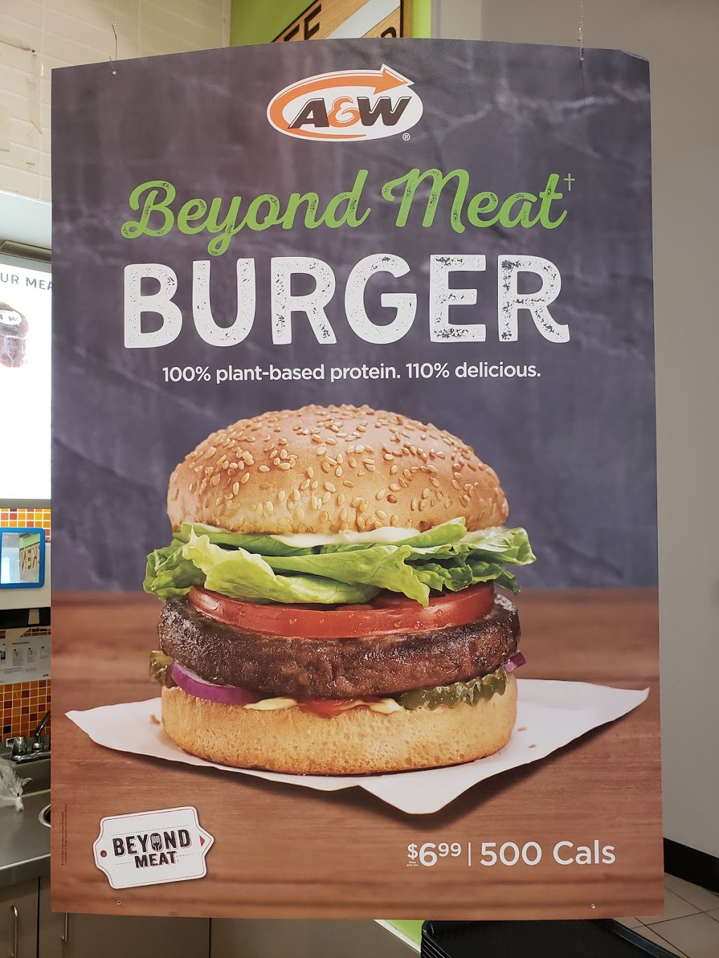 A&W Canada | 240 Leighland Ave, Oakville, ON L6H 3H6, Canada | Phone: (905) 844-7457