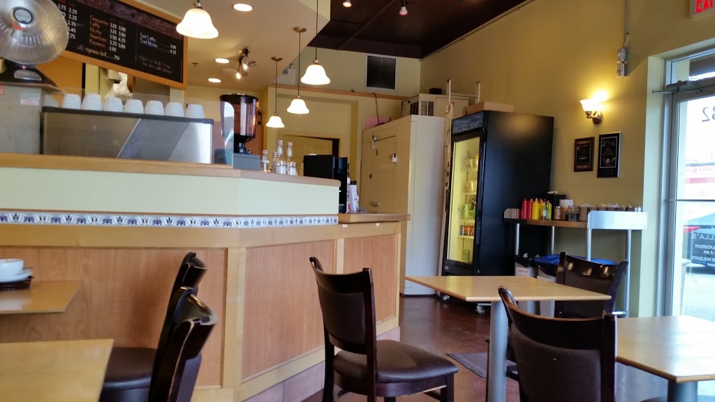 Estrellas Montreal Deli | 5932 200 St, Langley City, BC V3A 1N3, Canada | Phone: (604) 539-9988