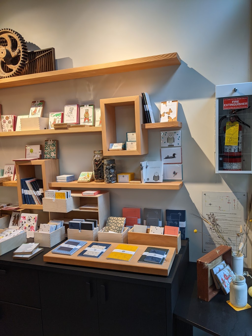 Porchlight Press | 585 McLean Dr, Vancouver, BC V5L 0C2, Canada | Phone: (604) 558-1552