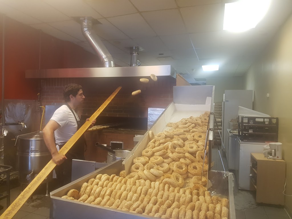 Chateau Bagel | 237 Boulevard Saint -Jean-Baptiste suite 106, Châteauguay, QC J6K 3C3, Canada | Phone: (450) 699-0311