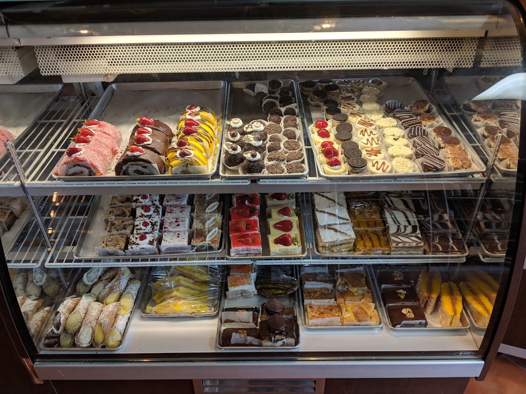 Brazil Bakery and Pastry | 5700 Mavis Rd, Mississauga, ON L5V 2N6, Canada | Phone: (905) 507-0959
