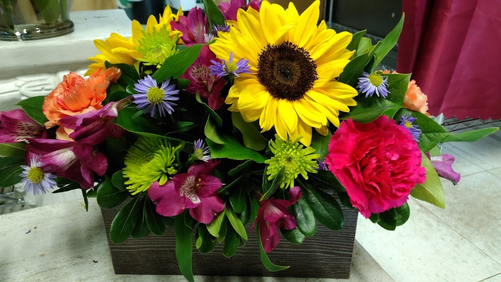 Quinn and Kims Flowers | Box 385, 515 Ross Ave, Dalmeny, SK S0K 1E0, Canada | Phone: (306) 956-0601