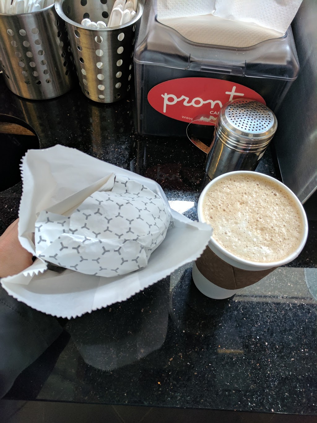 Pronto Cafe To-Go Toronto | 790 Bay St, Toronto, ON M5G 1N8, Canada | Phone: (647) 351-2020