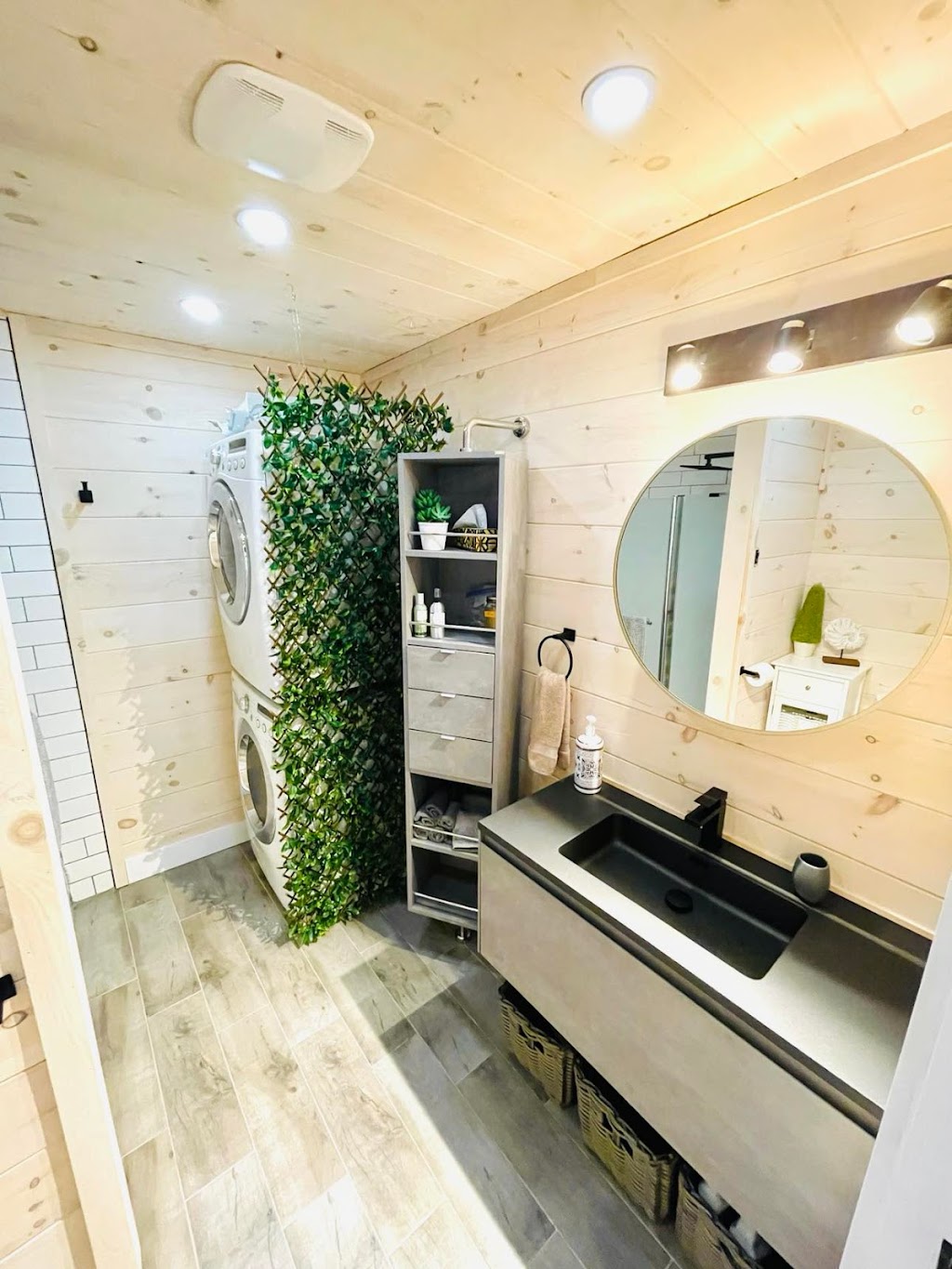 Chalet Le Sizerin | 1120 Chem. du Lac Ste Rose N, Mandeville, QC J0K 1L0, Canada | Phone: (514) 953-7927