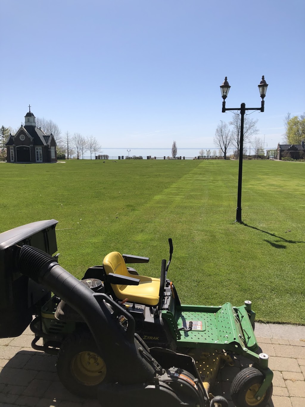 Grassworks | 5610 Thorn Ln, Burlington, ON L7L 6T5, Canada | Phone: (416) 669-7873
