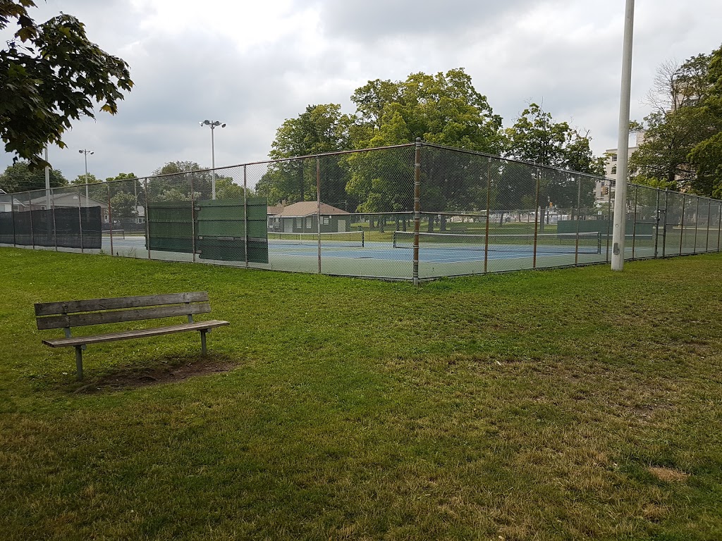 Queens Park | 55 Ross St, Barrie, ON L4N 1G3, Canada | Phone: (705) 739-4255