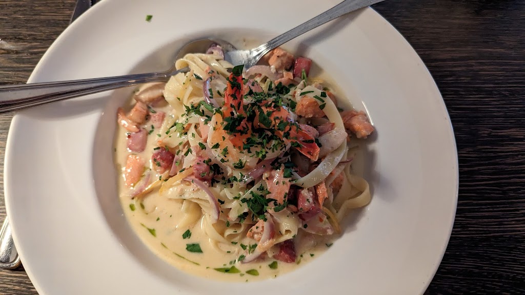 Avenue Bistro | 2064 Comox Ave, Comox, BC V9M 1P8, Canada | Phone: (250) 890-9200