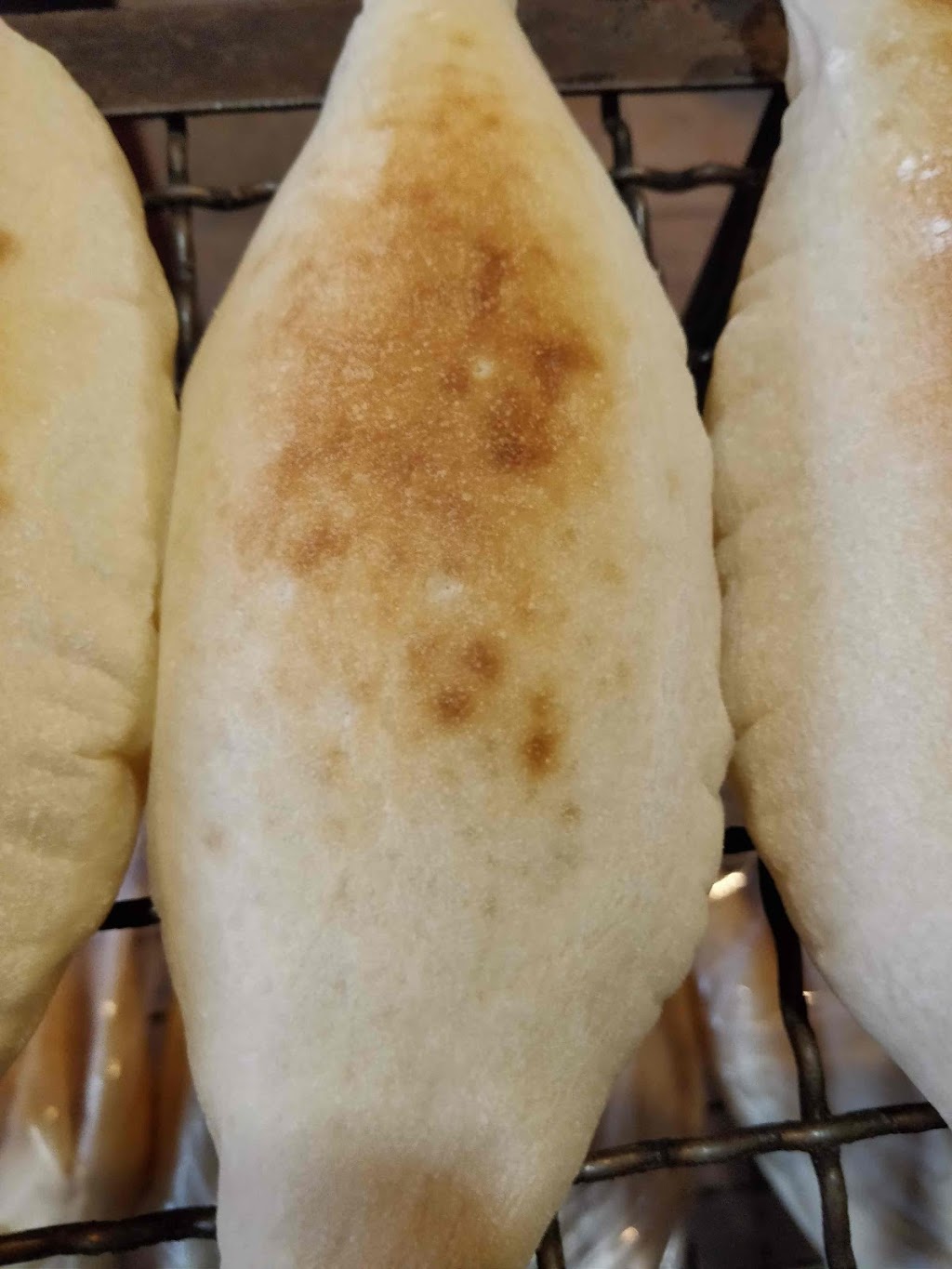 Alsafi Bakery (مخبز-الصافي) | 2186 B Lamira St, Ottawa, ON K1H 8L4, Canada | Phone: (613) 421-2111