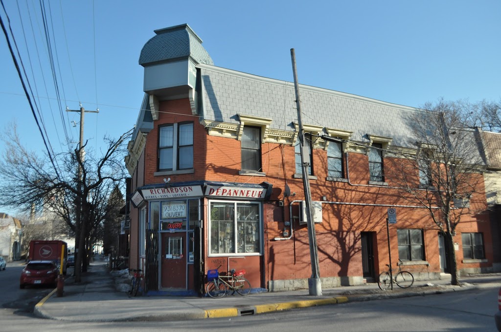 Depanneur Richardson | 710 Rue Charlevoix, Montréal, QC H3K 2X9, Canada | Phone: (514) 931-8370