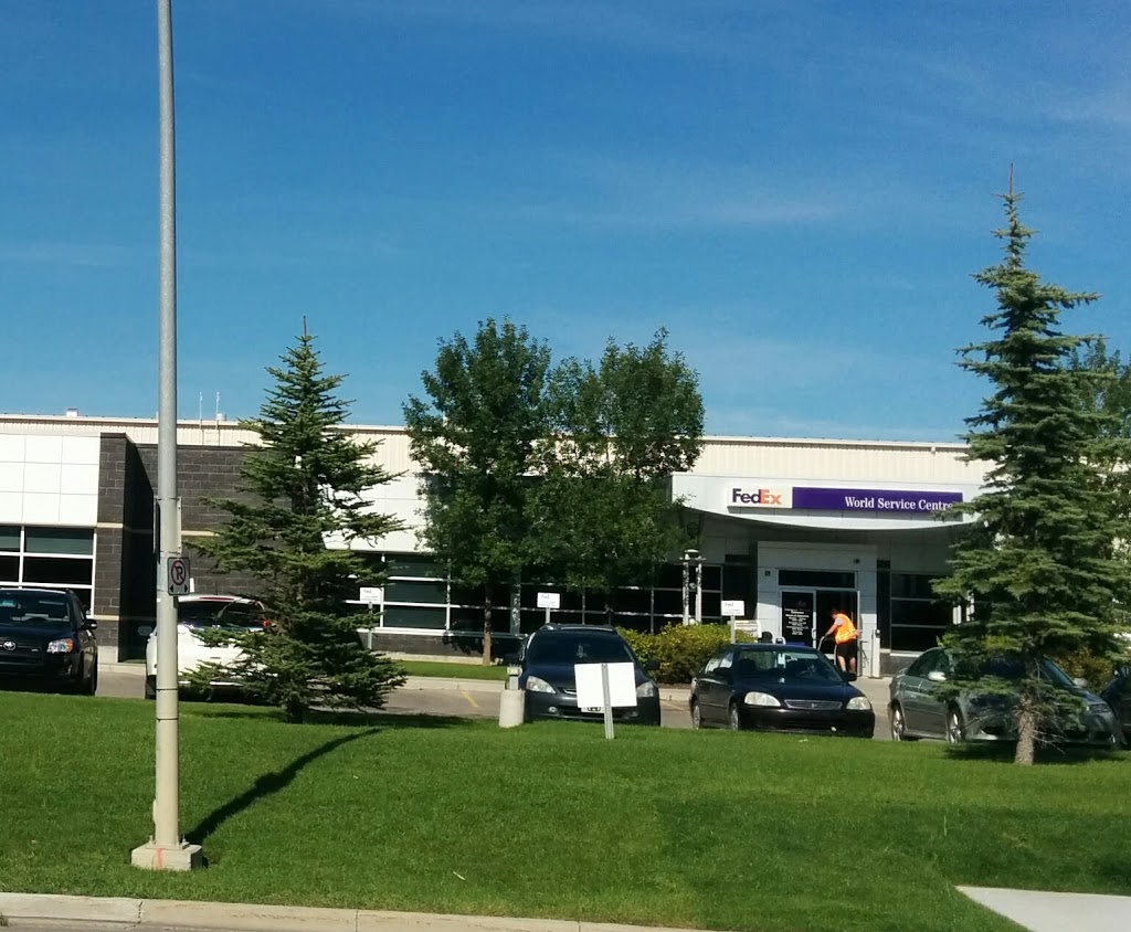 FedEx Ship Centre | 24 Aero Dr NE, Calgary, AB T2E 8Z9, Canada | Phone: (800) 463-3339